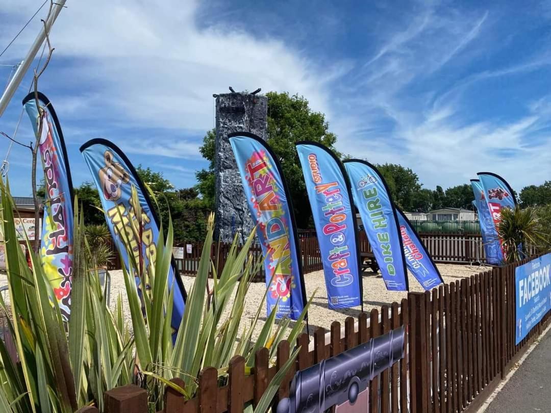 Sunshine Atlas Glamping Retreat Jaywick Sands Exterior foto