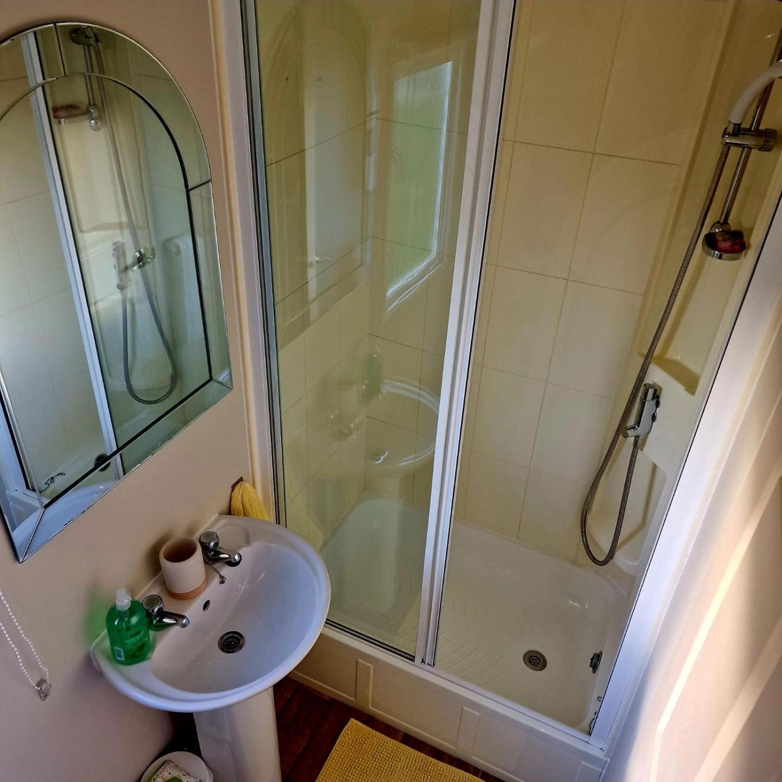 Sunshine Atlas Glamping Retreat Jaywick Sands Exterior foto